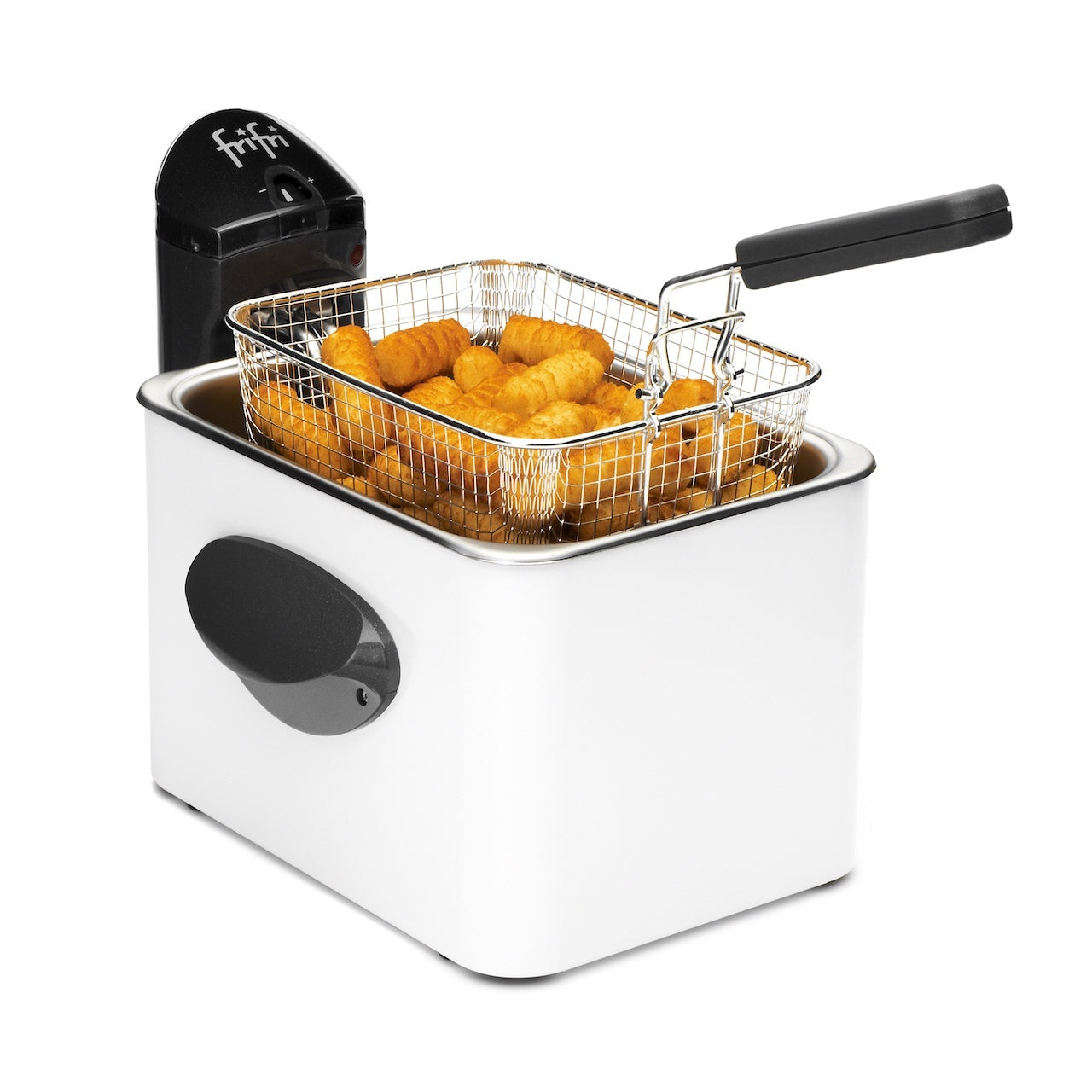 Witte elektrische friteuse met mand gevuld met kroketten.