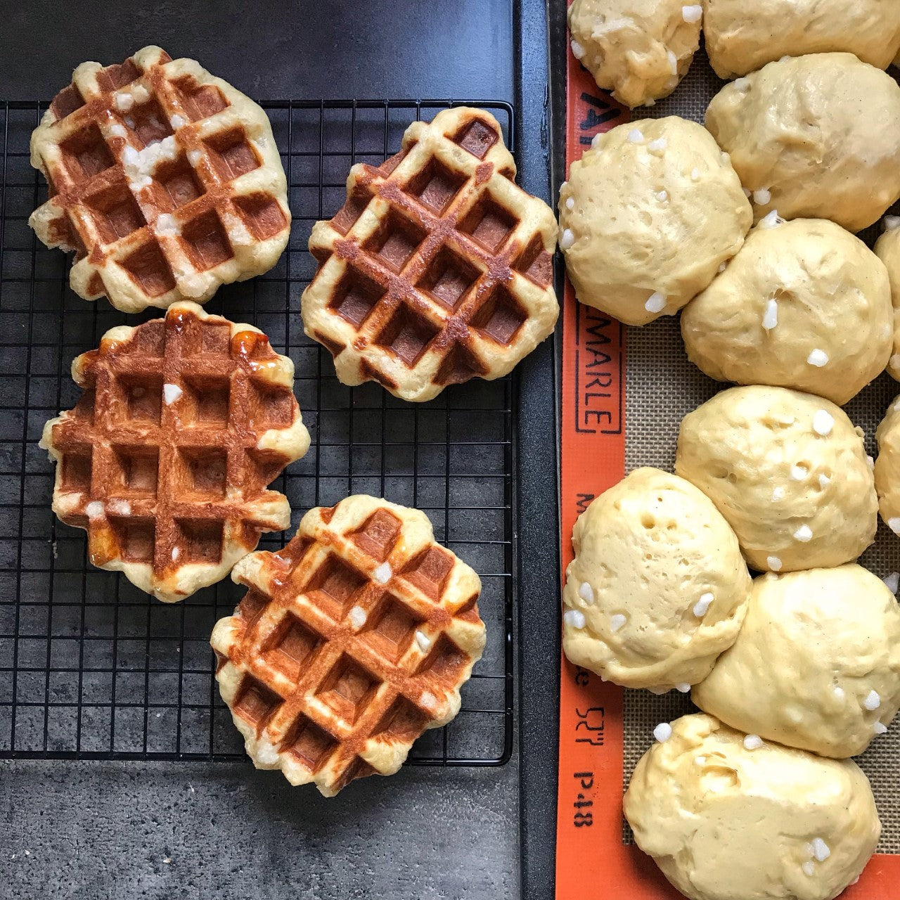 Authentique Gaufre de Liège par la Confrérie de la Strème